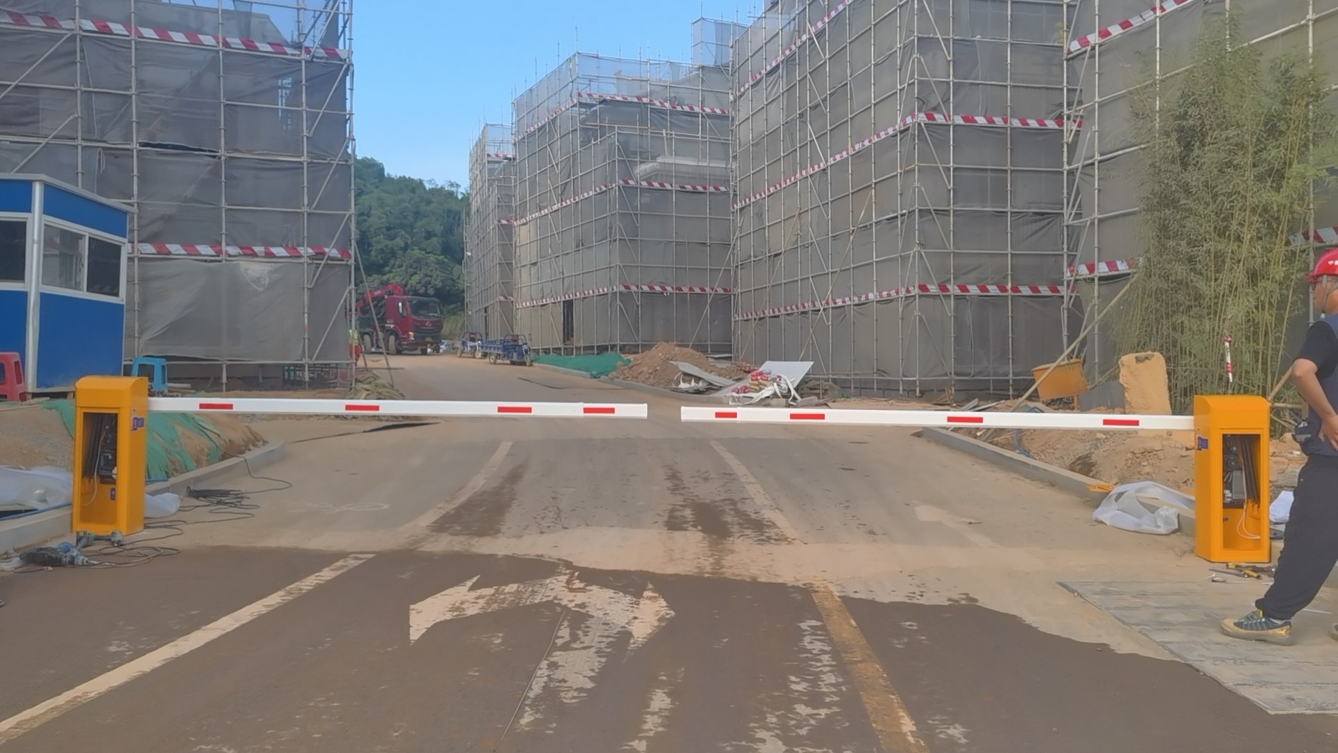鄂州市停车场收费系统公路路障 - 哪里好